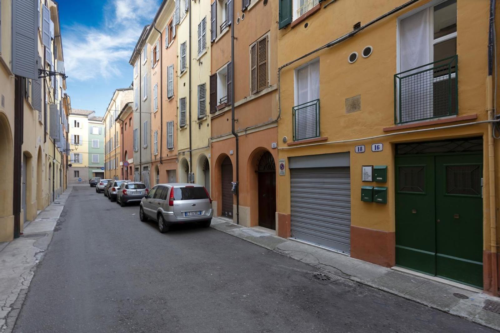 Rua Freda Apartments Modena Exterior photo